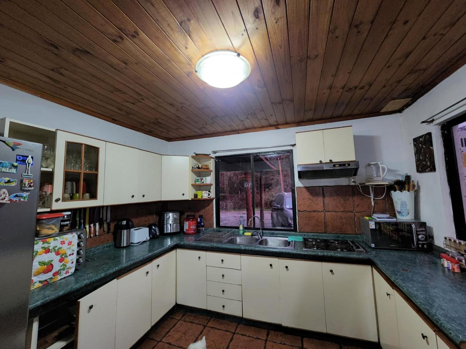 Homestay Con Piscina En Tinguiririca